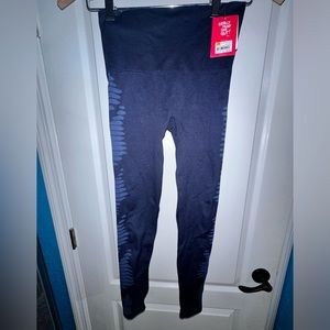NEW WT Spanx Size S Navy Blue Aztec Stripe Seamless Shaping Leggings